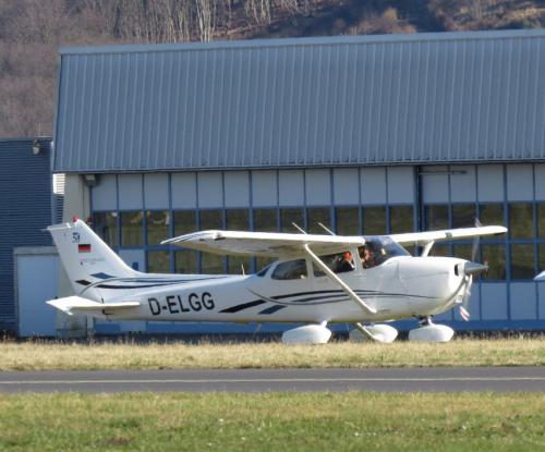 SmallAircraft-D-ELGG-03