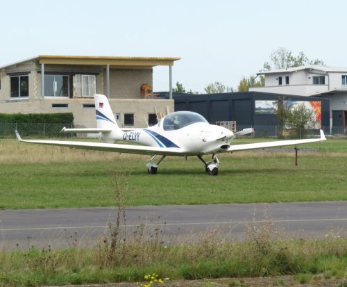 SmallAircraft-D-ELYY-01