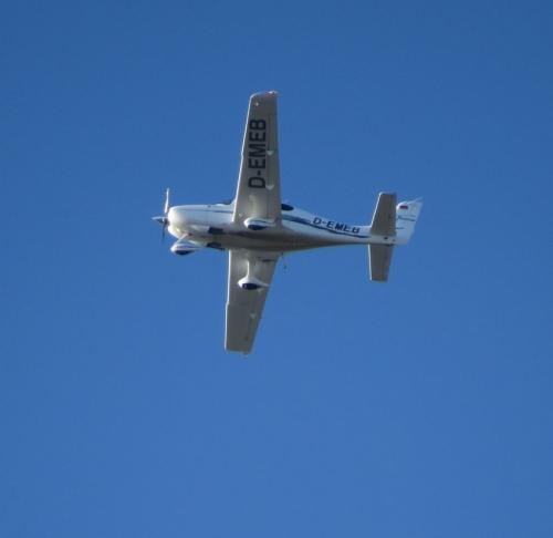 SmallAircraft-D-EMEB-03