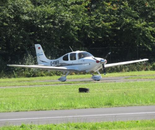 SmallAircraft-D-EMEB-04