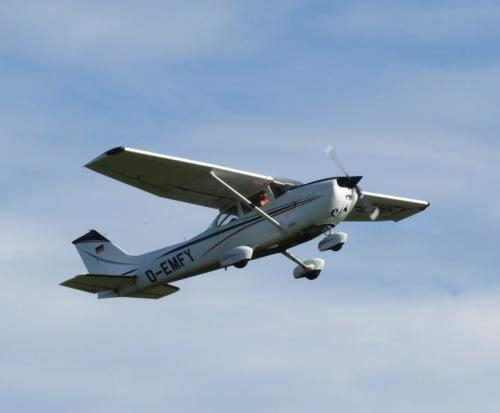 SmallAircraft-D-EMFY-03