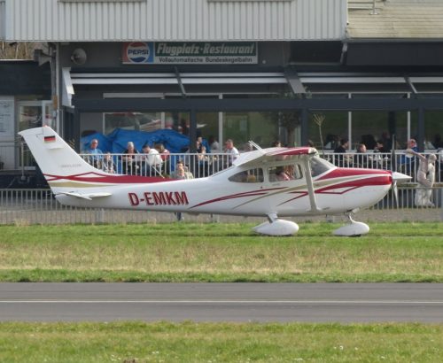 SmallAircraft-D-EMKM-03