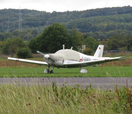SmallAircraft-D-EMKR-01