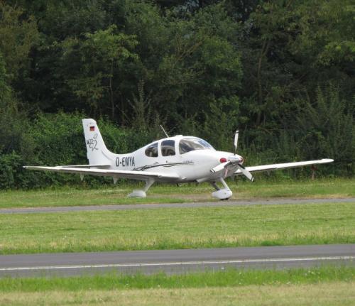 SmallAircraft-D-EMYA-01