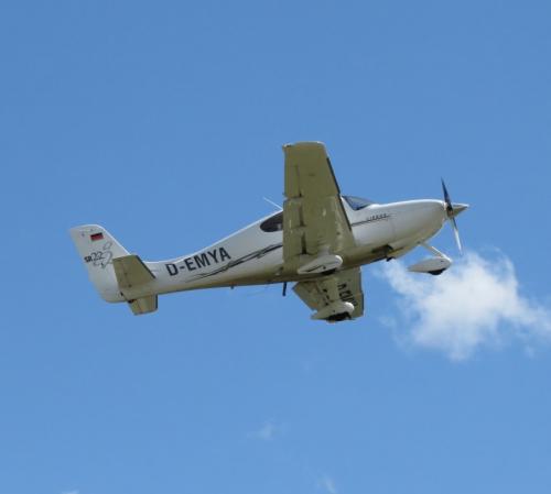 SmallAircraft-D-EMYA-03