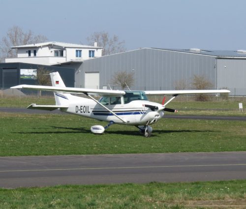 SmallAircraft-D-EOIL-01