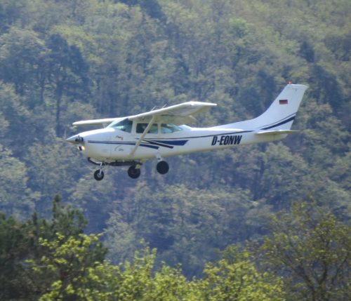 SmallAircraft-D-EONW-04