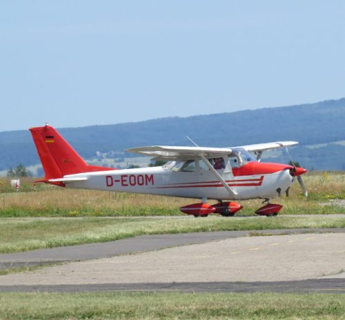 SmallAircraft-D-EOOM-02