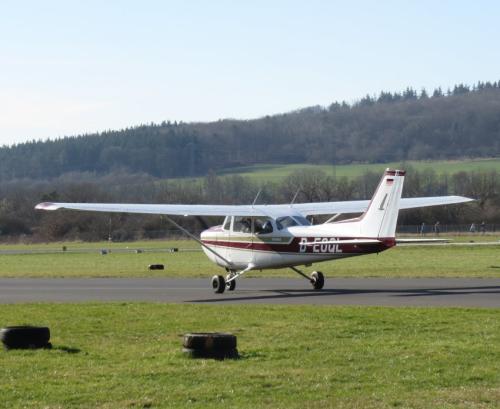 SmallAircraft-D-EOQL-06