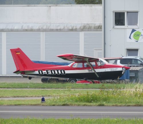 SmallAircraft-D-EOTO-01