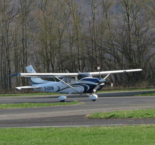 SmallAircraft-D-EOVW-04
