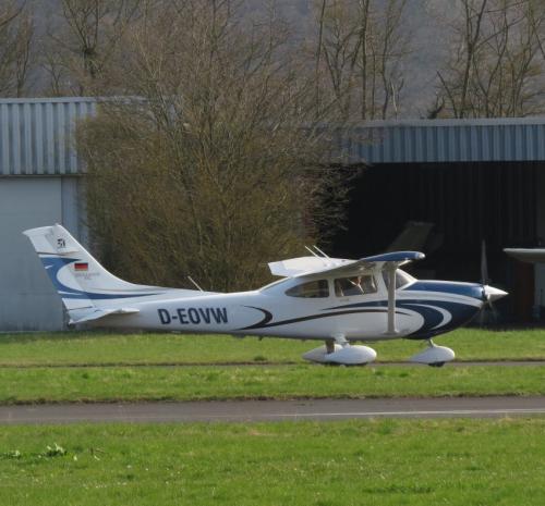 SmallAircraft-D-EOVW-05