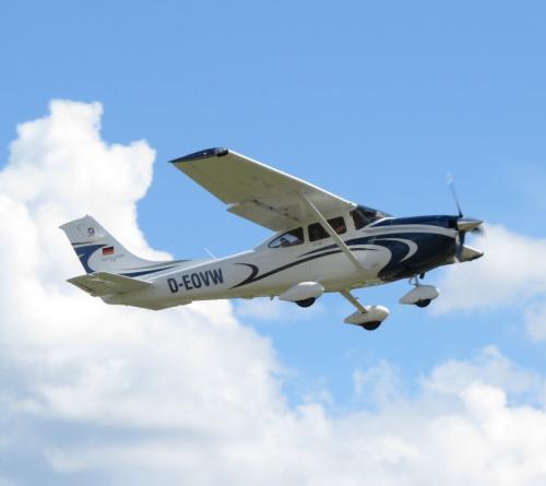 SmallAircraft-D-EOVW-07