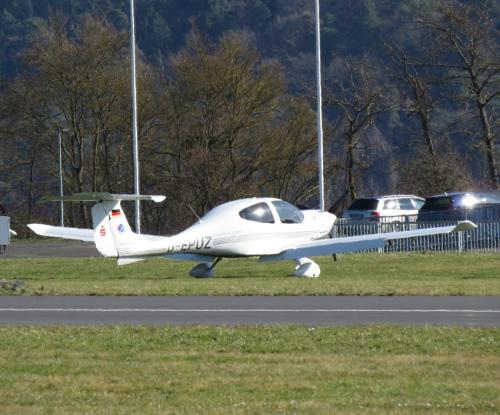 SmallAircraft-D-EPUZ-01