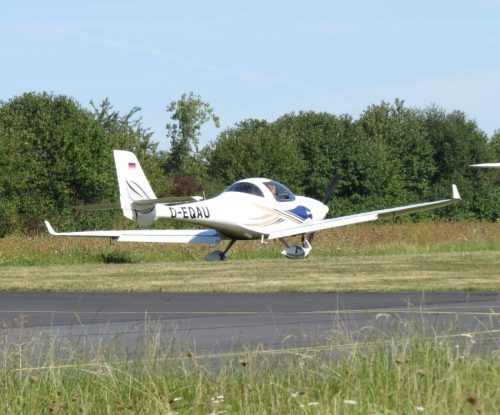 SmallAircraft-D-EQAU-02