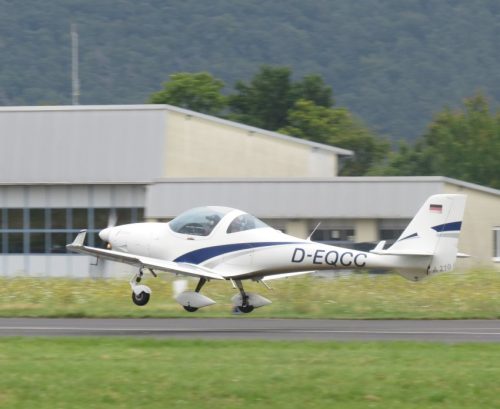 SmallAircraft-D-EQCC-04