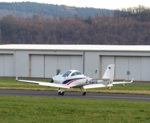 SmallAircraft-D-EQFE-01