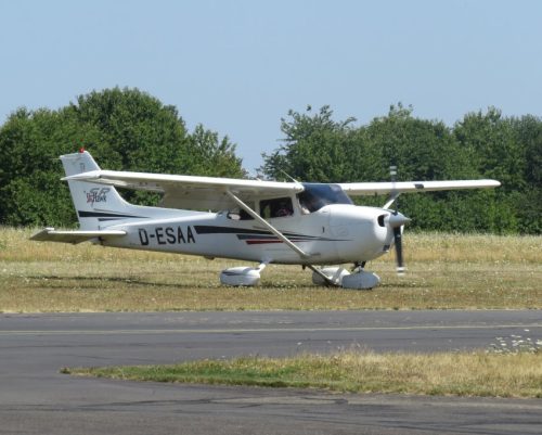 SmallAircraft-D-ESAA-08