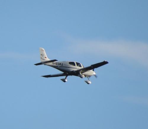SmallAircraft-D-ESKJ-03