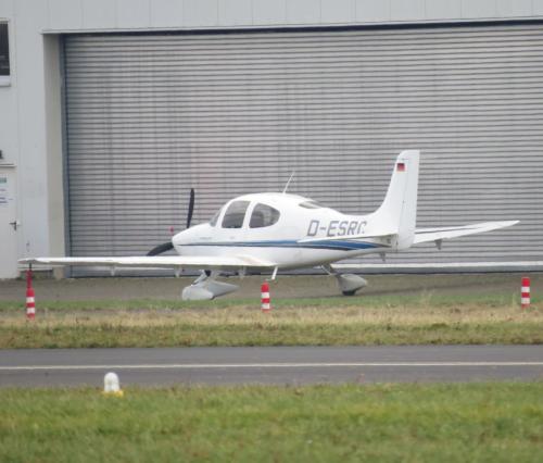 SmallAircraft-D-ESRC-01