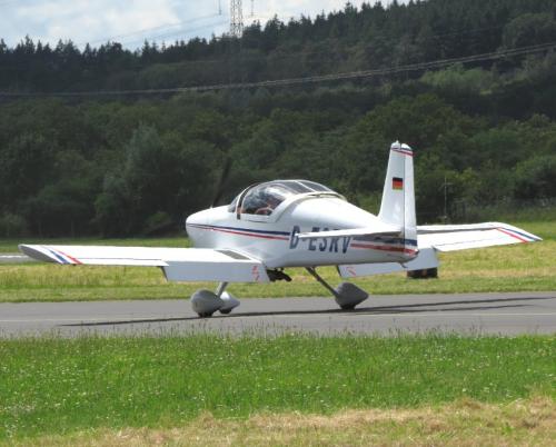 SmallAircraft-D-ESRV-08