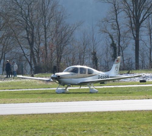 SmallAircraft-D-ESSN-02