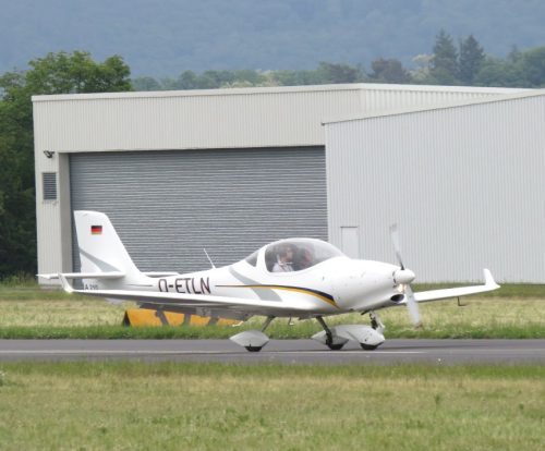 SmallAircraft-D-ETLN-04