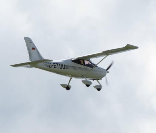 SmallAircraft-D-ETOU-03