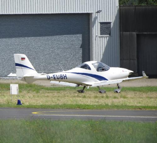 SmallAircraft-D-EUBH-03