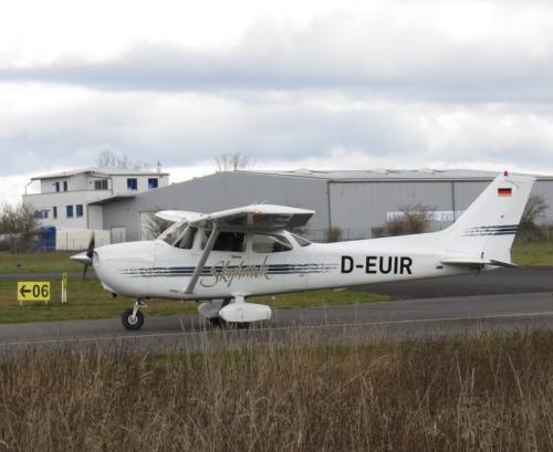 SmallAircraft-D-EUIR-03