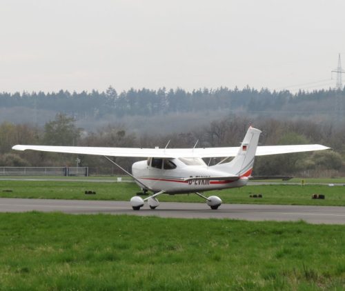 SmallAircraft-D-EVKM-04