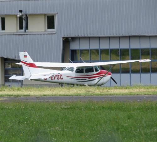 SmallAircraft-D-EVSC-03