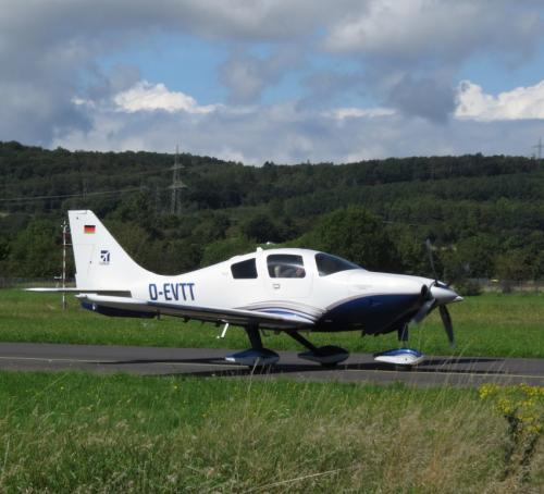 SmallAircraft-D-EVTT-03