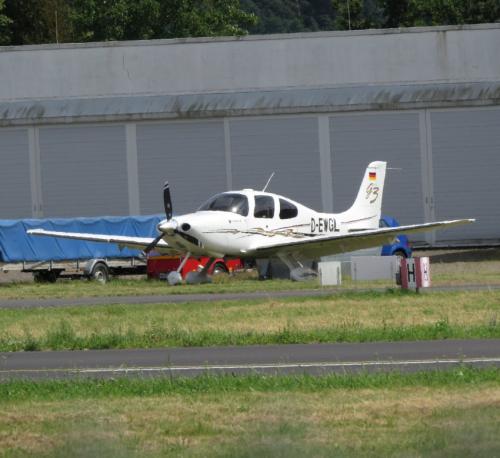 SmallAircraft-D-EWGL-01