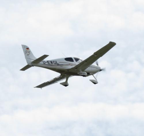 SmallAircraft-D-EWGL-02