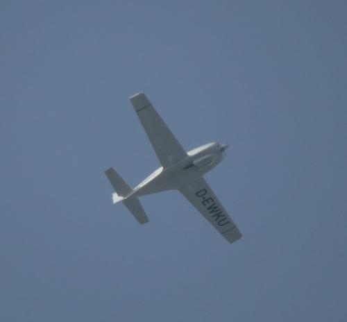 SmallAircraft-D-EWKU-01
