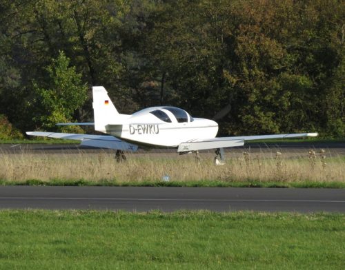 SmallAircraft-D-EWKU-03
