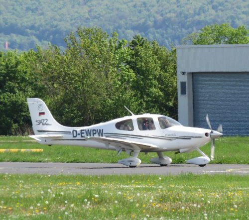 SmallAircraft-D-EWPW-02
