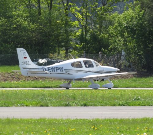 SmallAircraft-D-EWPW-03