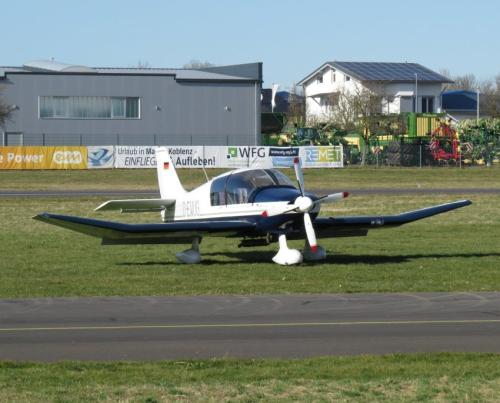 SmallAircraft-D-EWUG-04
