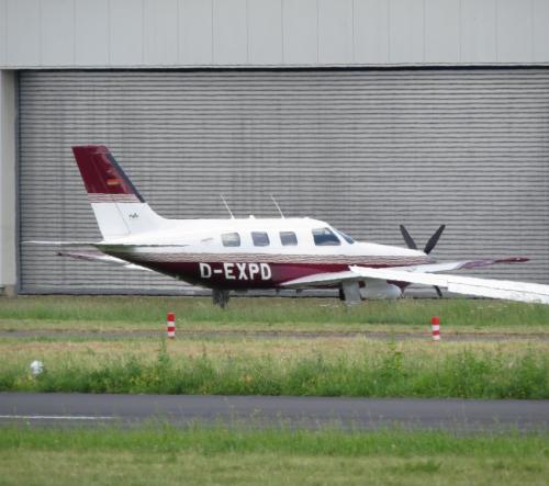 SmallAircraft-D-EXPD-01