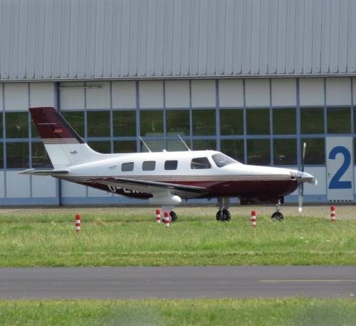 SmallAircraft-D-EXPD-02