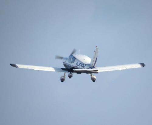 SmallAircraft-D-EYAZ-05