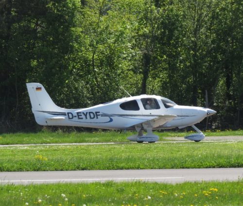 SmallAircraft-D-EYDF-02