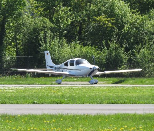 SmallAircraft-D-EYDF-03