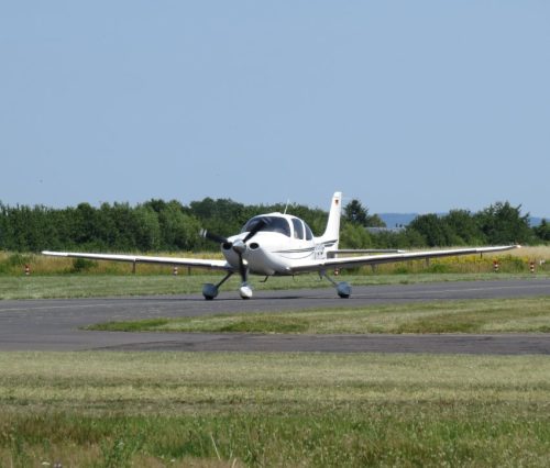 SmallAircraft-D-EYDF-05