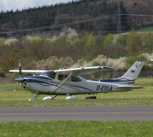 SmallAircraft-D-EYLA-01