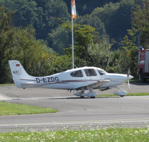 SmallAircraft-D-EZDG-03