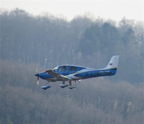 SmallAircraft-D-EZMD-01