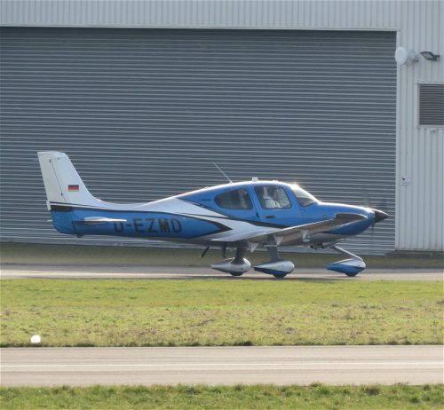 SmallAircraft-D-EZMD-04